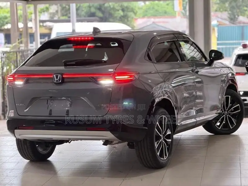 Honda Vezel Z Premium 10 SPEAKRS 2026