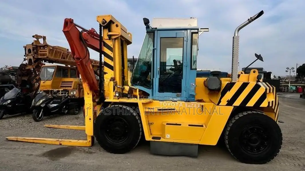 Toyota 12 Ton Forklift