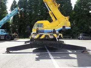 KOBELCO 25 Ton Crane