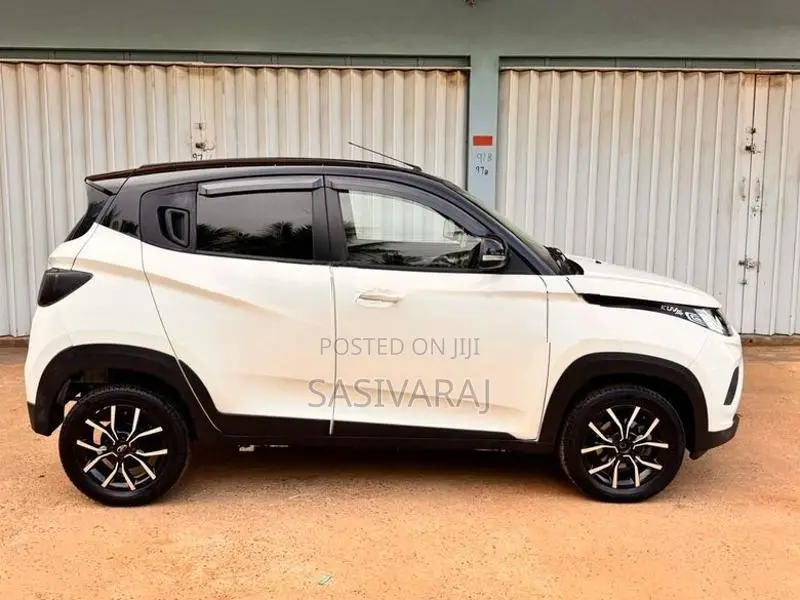 Mahindra KUV 100 2022