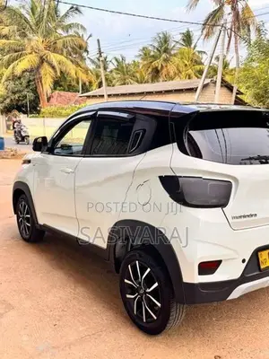 Mahindra KUV 100 2022