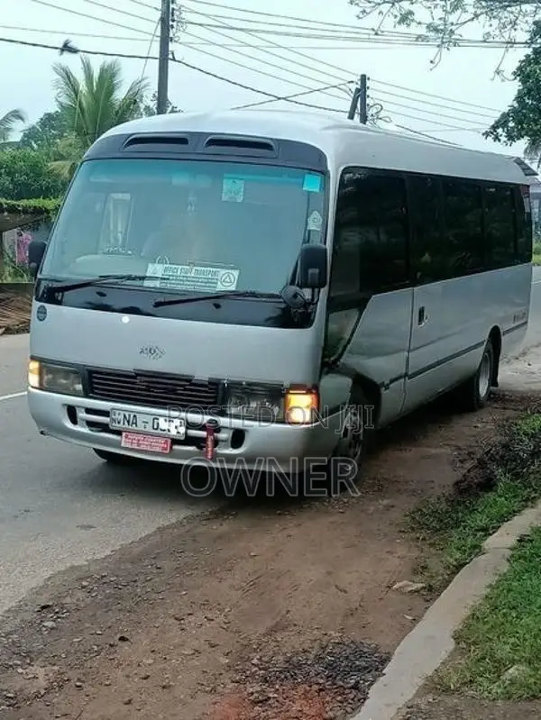 Toyota Coaster 2005