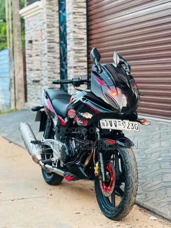 Bajaj Pulsar 220F 2009