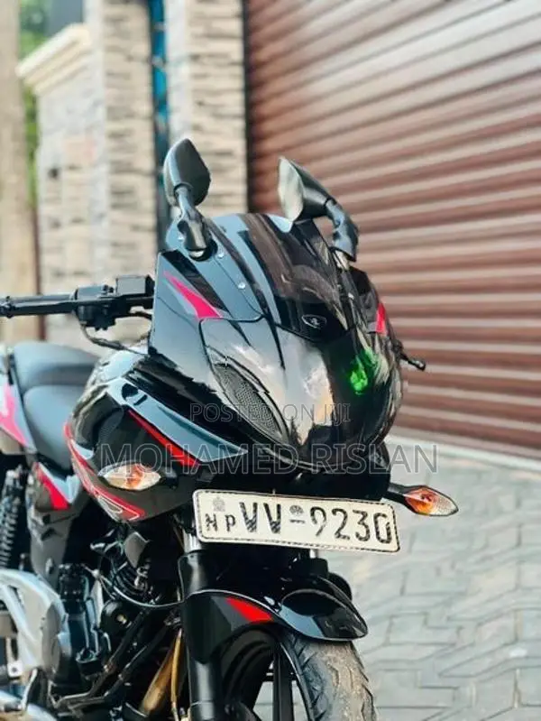 Bajaj Pulsar 220F 2009