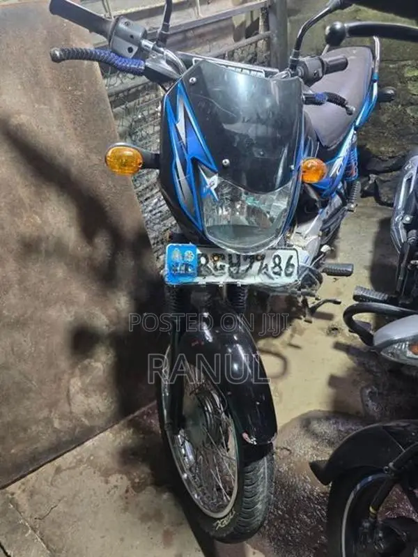 Bajaj CT100 2018