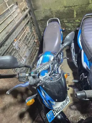 Bajaj CT100 2018