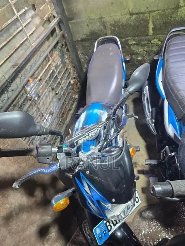 Bajaj CT100 2018