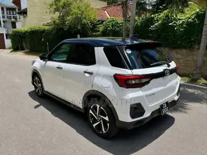 Toyota Raize Z Apple Carplay 2025