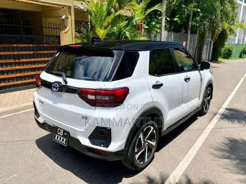 Toyota Raize Z Apple Carplay 2025