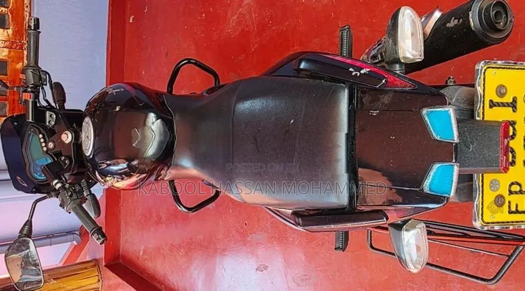 Bajaj Pulsar 180 2018