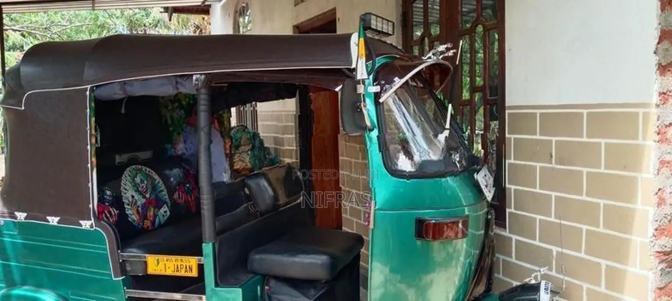 Bajaj RE 2006