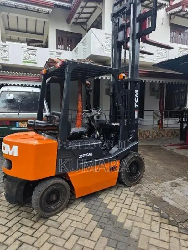Komatsu Fork Lift Diesel 2.5