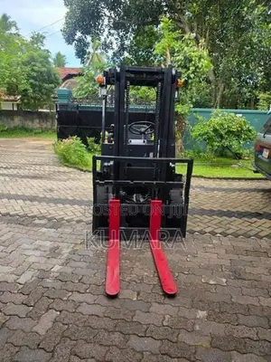 Komatsu Fork Lift Diesel 2.5