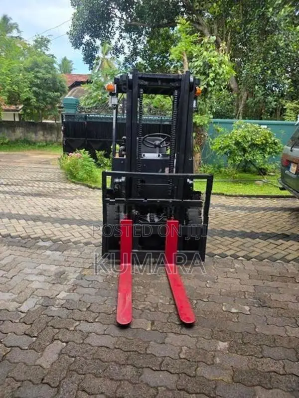 Komatsu Fork Lift Diesel 2.5