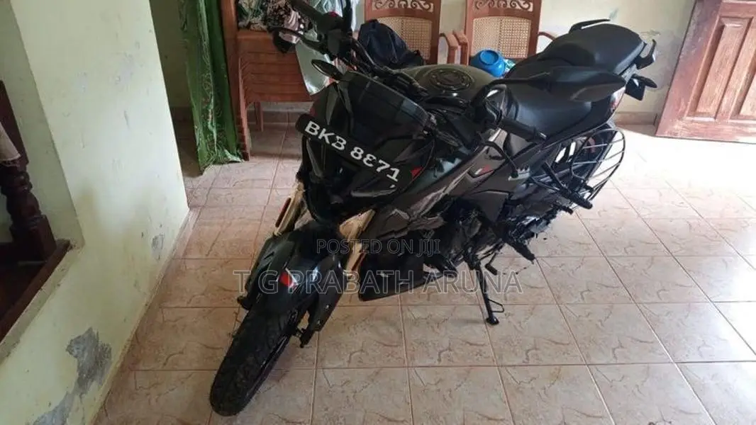 Bajaj Pulsar N160 2025