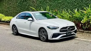 Mercedes Benz C200 AMG Premium Plus 2025