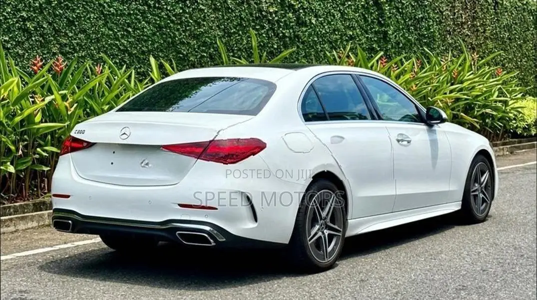 Mercedes Benz C200 AMG Premium Plus 2025