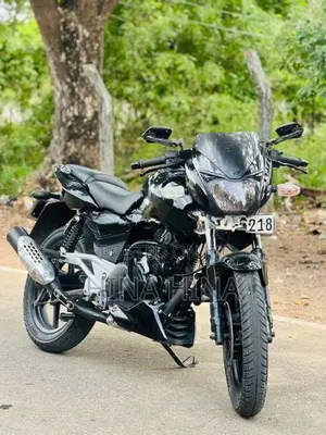Bajaj Pulsar 180 2011