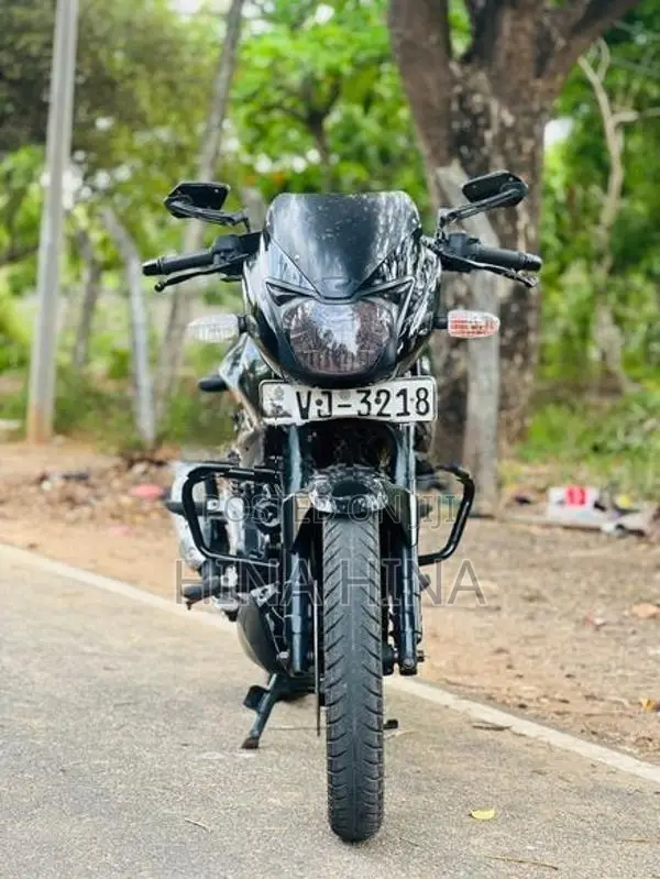 Bajaj Pulsar 180 2011