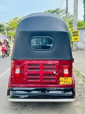 Bajaj RE 2011