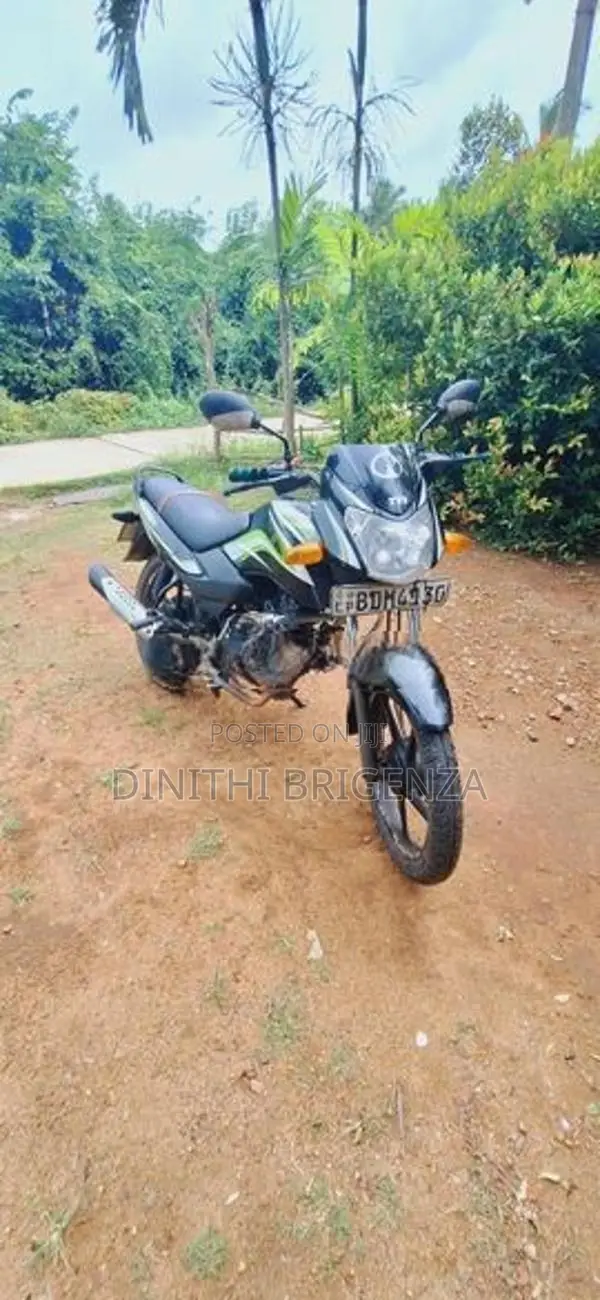 TVS Metro 2016