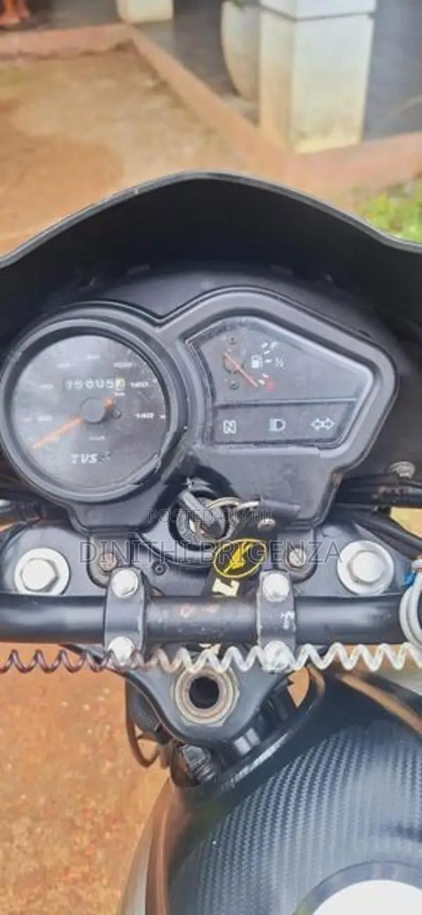 TVS Metro 2016