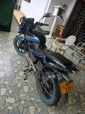 Bajaj Pulsar 180 2011
