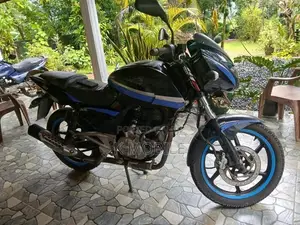 Bajaj Pulsar 180 2011