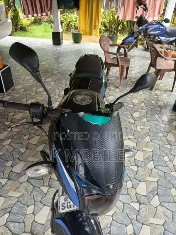 Bajaj Pulsar 180 2011