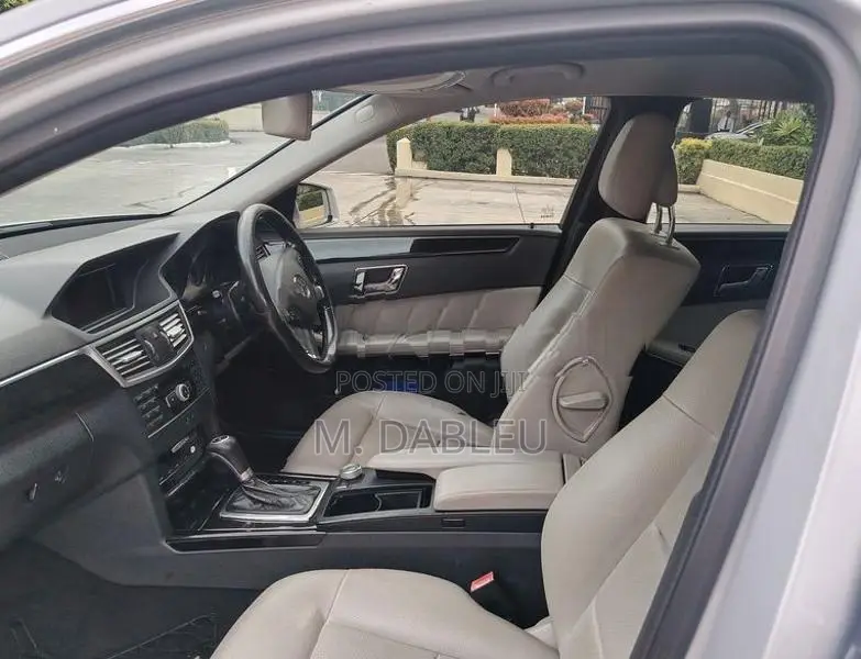 Mercedes Benz E200 2011