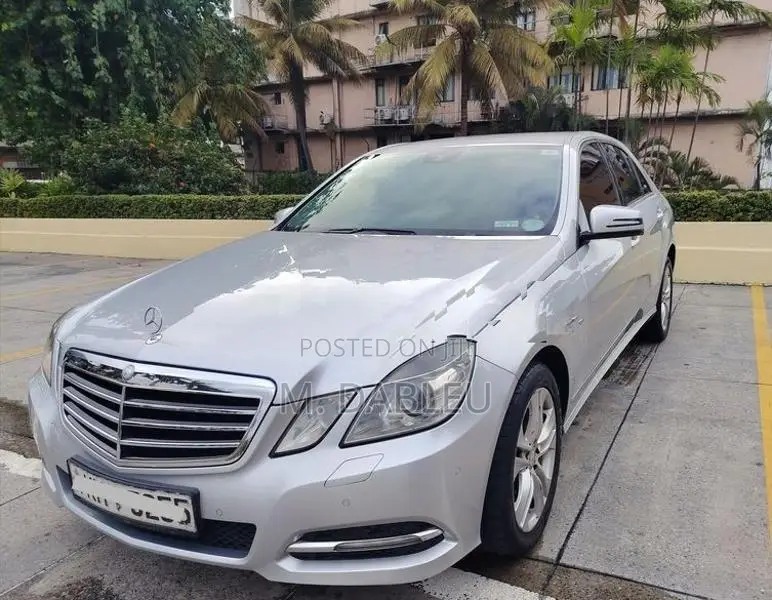 Mercedes Benz E200 2011