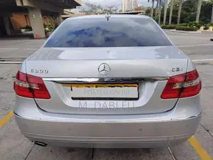 Mercedes Benz E200 2011