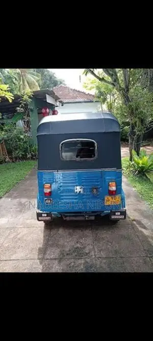 Bajaj RE 2010