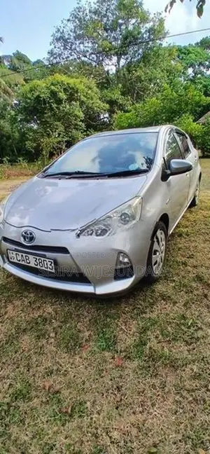 Toyota Aqua 2012