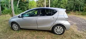 Toyota Aqua 2012