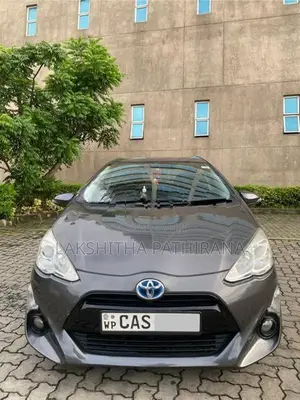 Toyota Aqua 2015