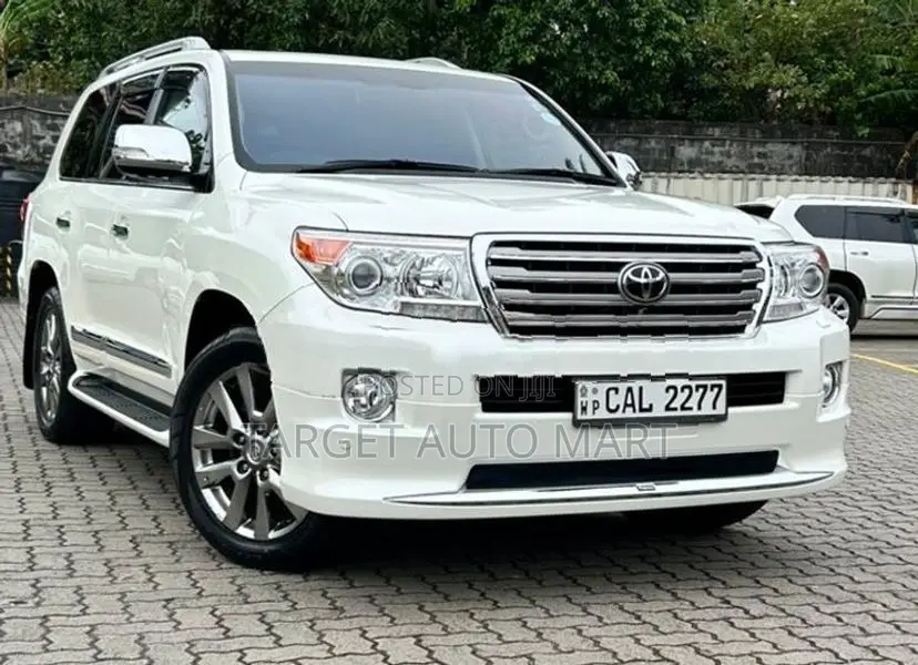 Toyota Land Cruiser Sahara V8 ZX 2015