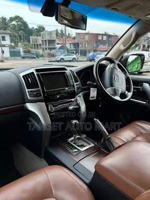 Toyota Land Cruiser Sahara V8 ZX 2015