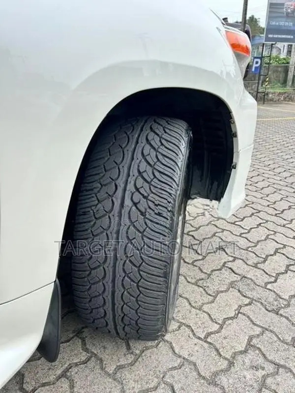 Toyota Land Cruiser Sahara V8 ZX 2015