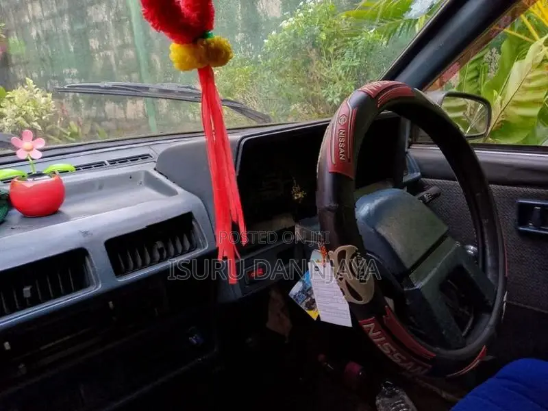 Nissan B11 1984