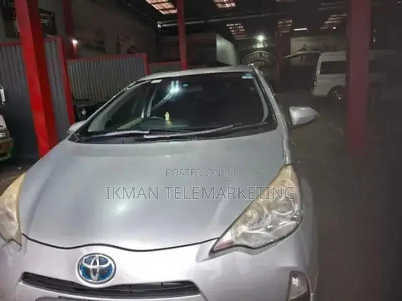 Toyota Aqua 2013