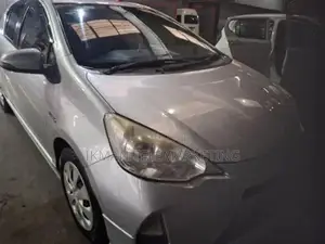 Toyota Aqua 2013