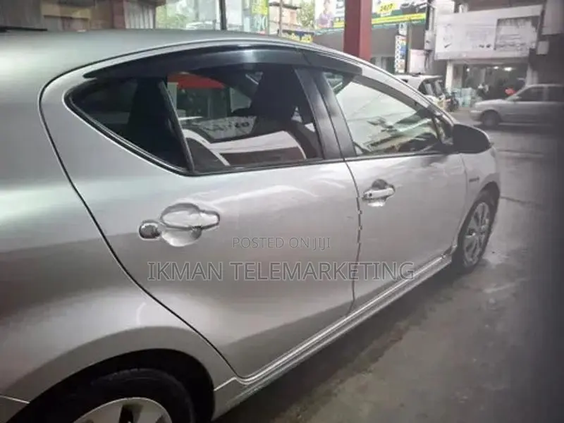 Toyota Aqua 2013