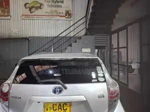 Toyota Aqua 2013