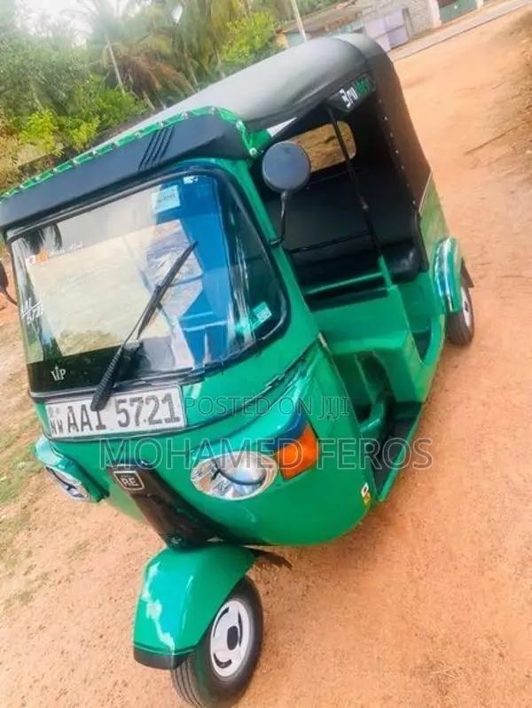 Bajaj RE 2013