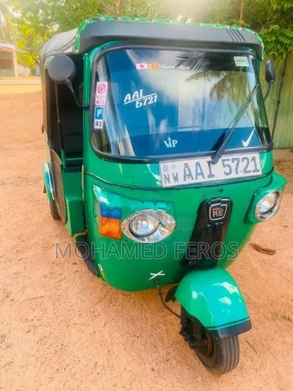 Bajaj RE 2013