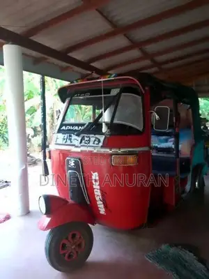 Bajaj RE 2010