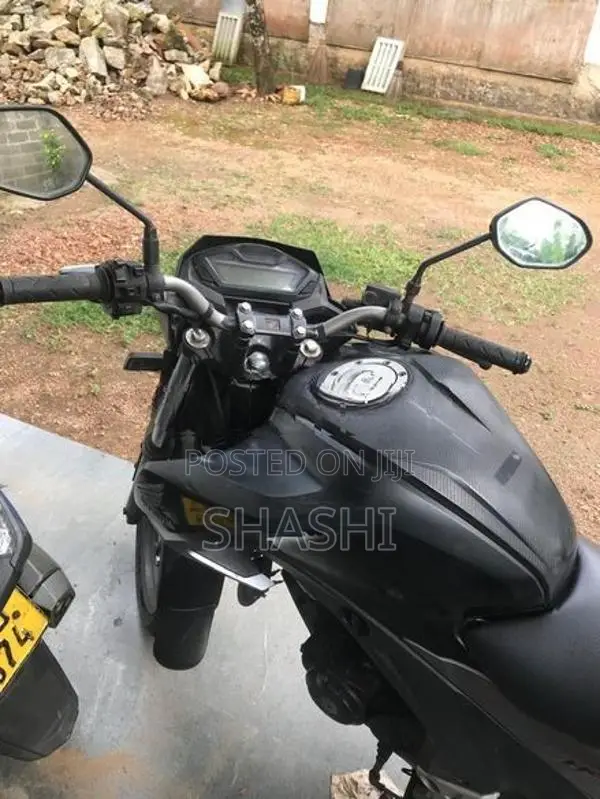 Honda CB Hornet 160R 2016