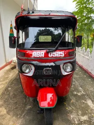 Bajaj RE 2015