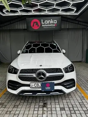 Mercedes Benz GLE 300D 4MATIC AMG Line 2019